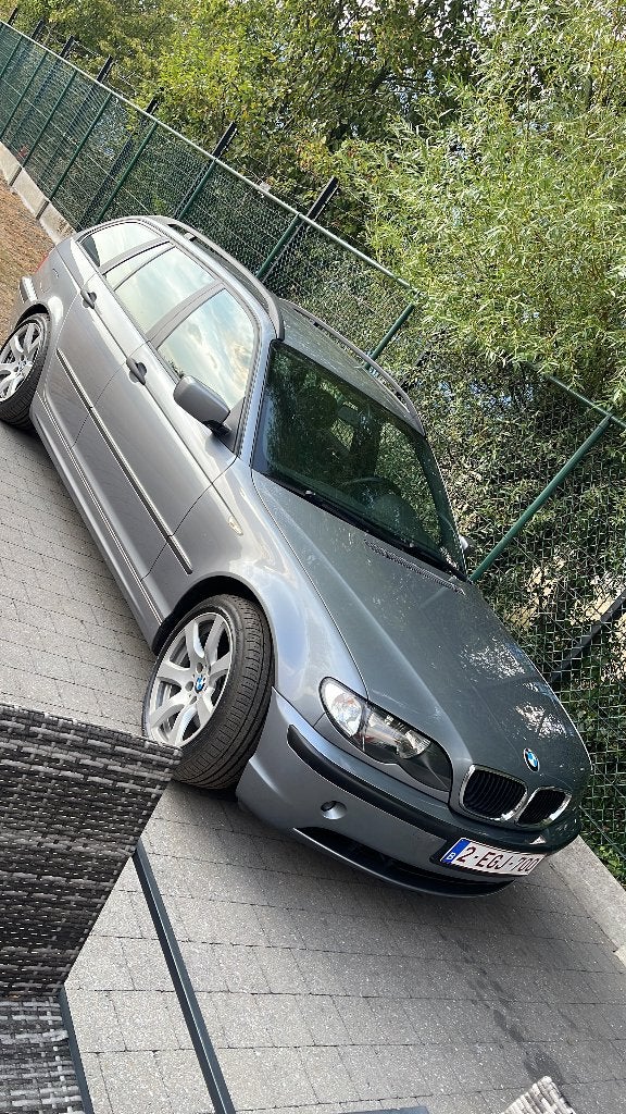 bmw e46 in nieuwstaat, Autos, BMW, Argent ou Gris, Achat, Boîte manuelle, 5 portes
