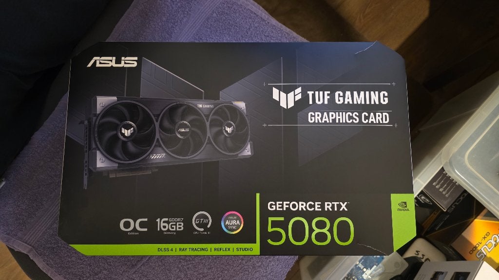 Asus RTX 5080 TUF Gaming OC 16 GB, Computers en Software, Videokaarten, Overige soorten, Ophalen of Verzenden, Zo goed als nieuw