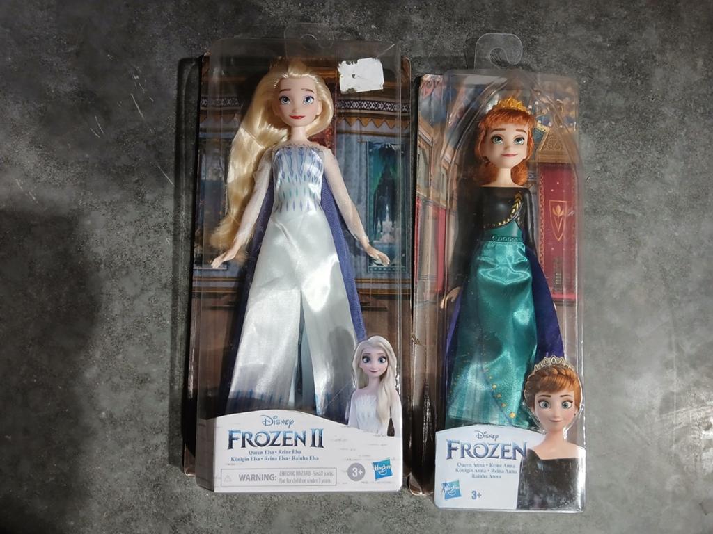 Frozen
Anna en Elsa pop
10 euro samen, Enlèvement, Neuf, Statue ou Figurine