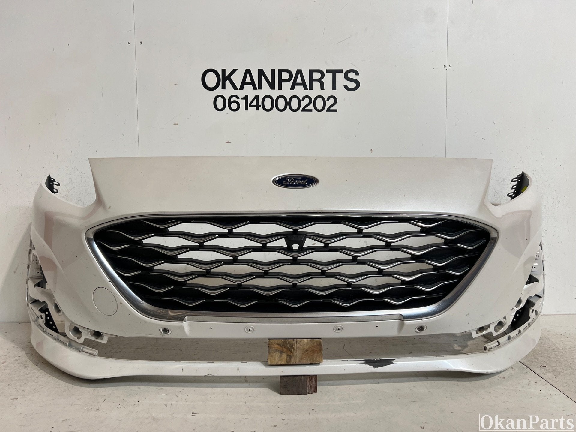 Pare-chocs avant Ford Kuga III Vignale LV4B-17F003-V, Pare-chocs, Info@ford.com, Avant, Ford Motor Company