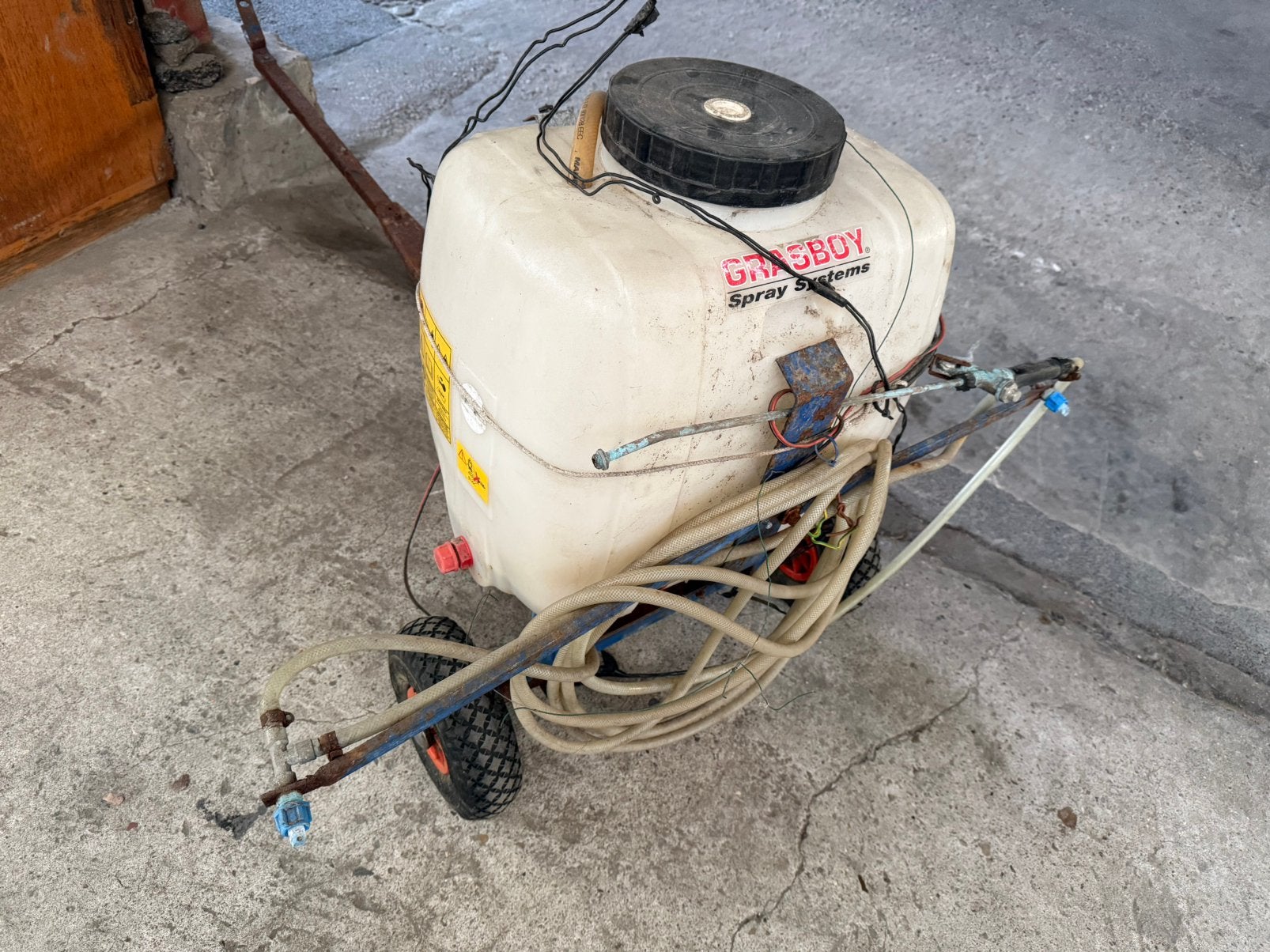 Onkruidsproeier elektrisch 60L, Tuin en Terras, Bestrijdingsmiddelen, Ophalen, Gebruikt, Onkruidbestrijding