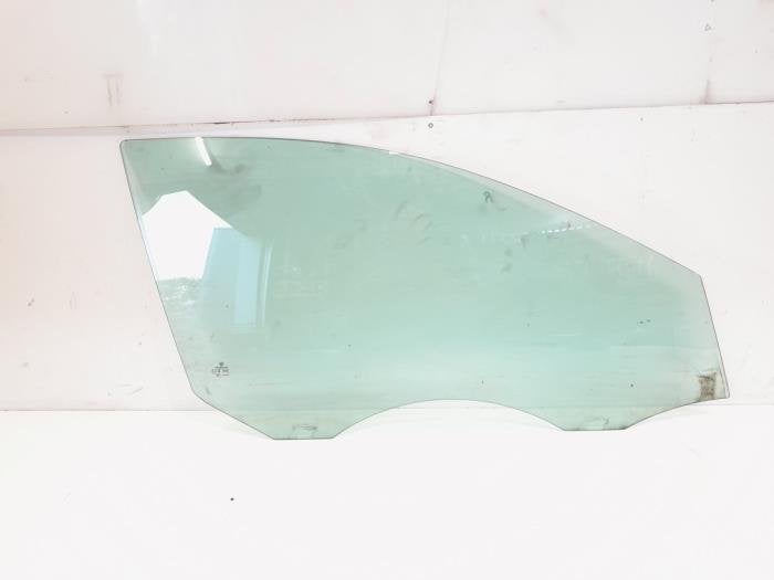 Vitre portière 4portes avant droite d'un Volkswagen Jetta, Autos : Pièces & Accessoires, Volkswagen, -, 3 mois de garantie, Utilisé