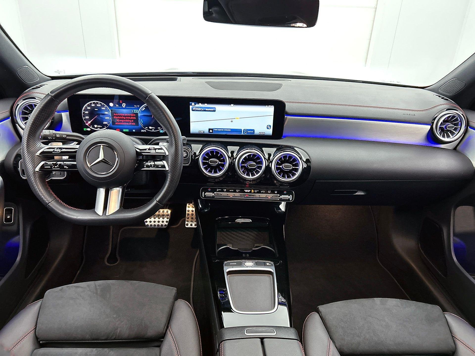 Mercedes-Benz CLA-klasse 250 e Shooting Brake AMG Line | Pan, Auto's, Stof, Gebruikt, 4 cilinders, 16 kWh