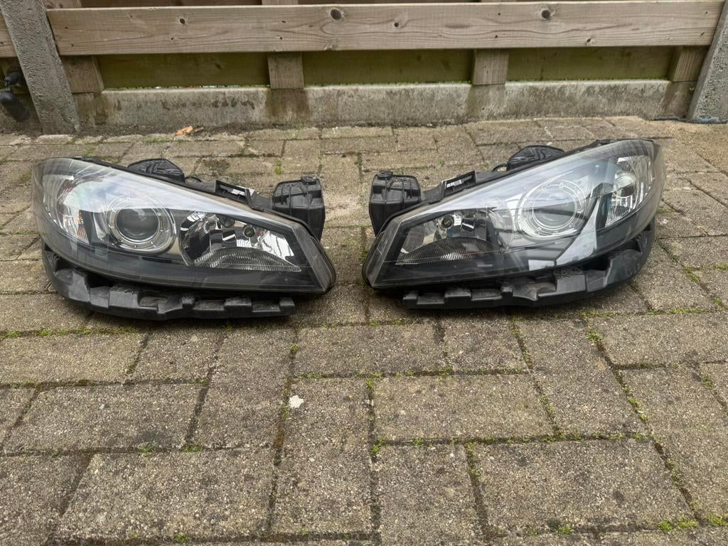 Renault laguna 2 phase 2 xenon koplampen, Auto-onderdelen, Ophalen, Renault