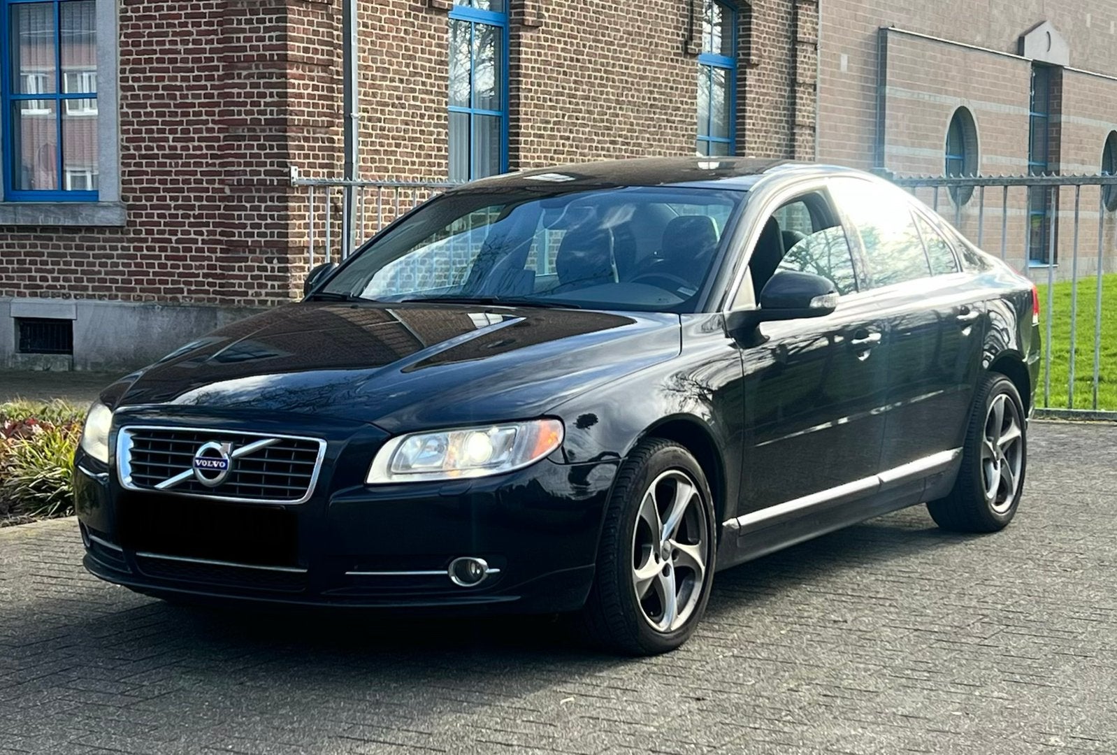 Volvo S80 1.6D Drive Euro 5 Full Opzieon, Autos, Volvo, Cuir, Achat, Boîte manuelle, Noir