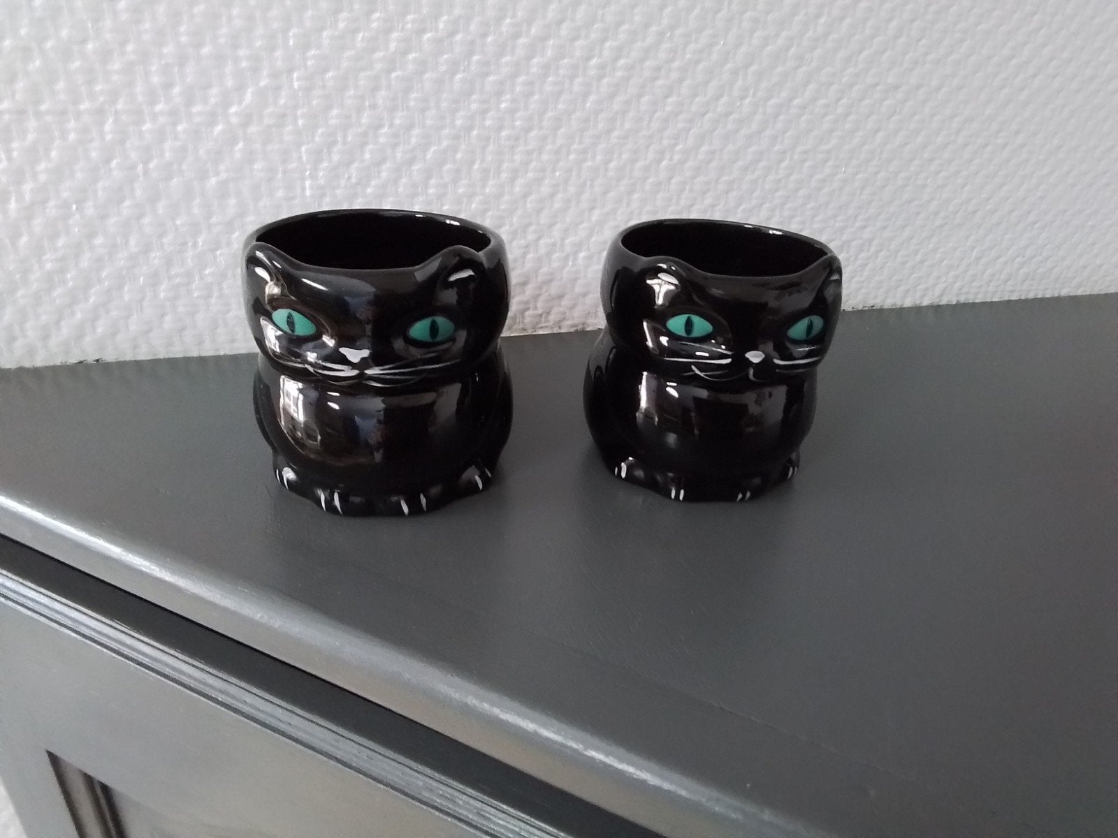 tasses de collection, chat noir., Collections, Enlèvement