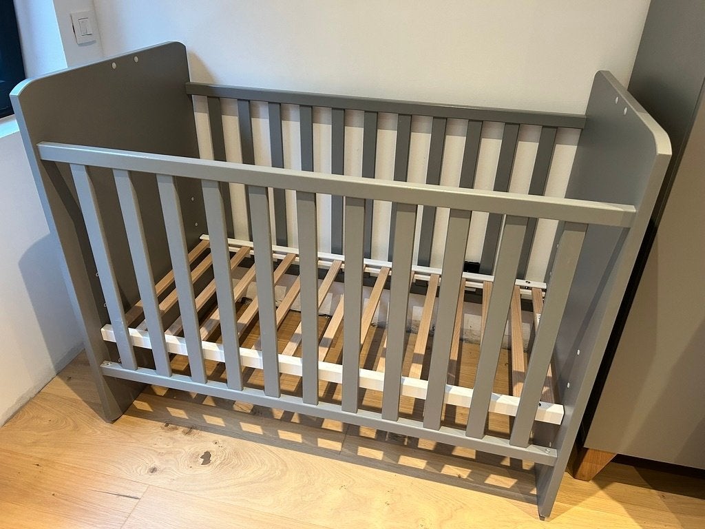 Babybed / eenpersoonsbed / meegroeibed, Kinderen en Baby's, Gebruikt, Minder dan 140 cm, Minder dan 70 cm, Ophalen