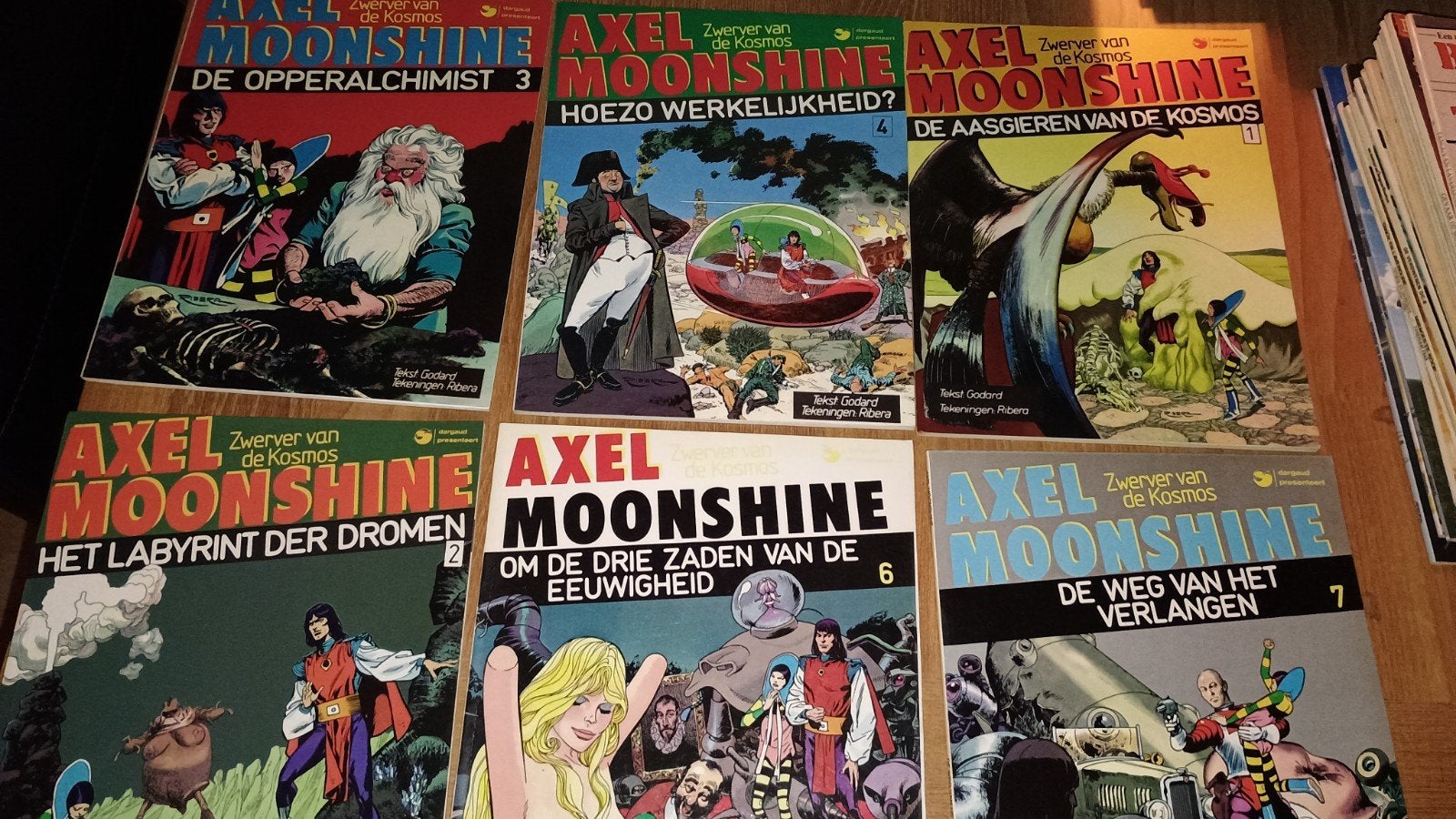 Axel Moonshine, Luc Orient, Cristal en Utopia 10 albums, Boeken, Ophalen of Verzenden, Zo goed als nieuw