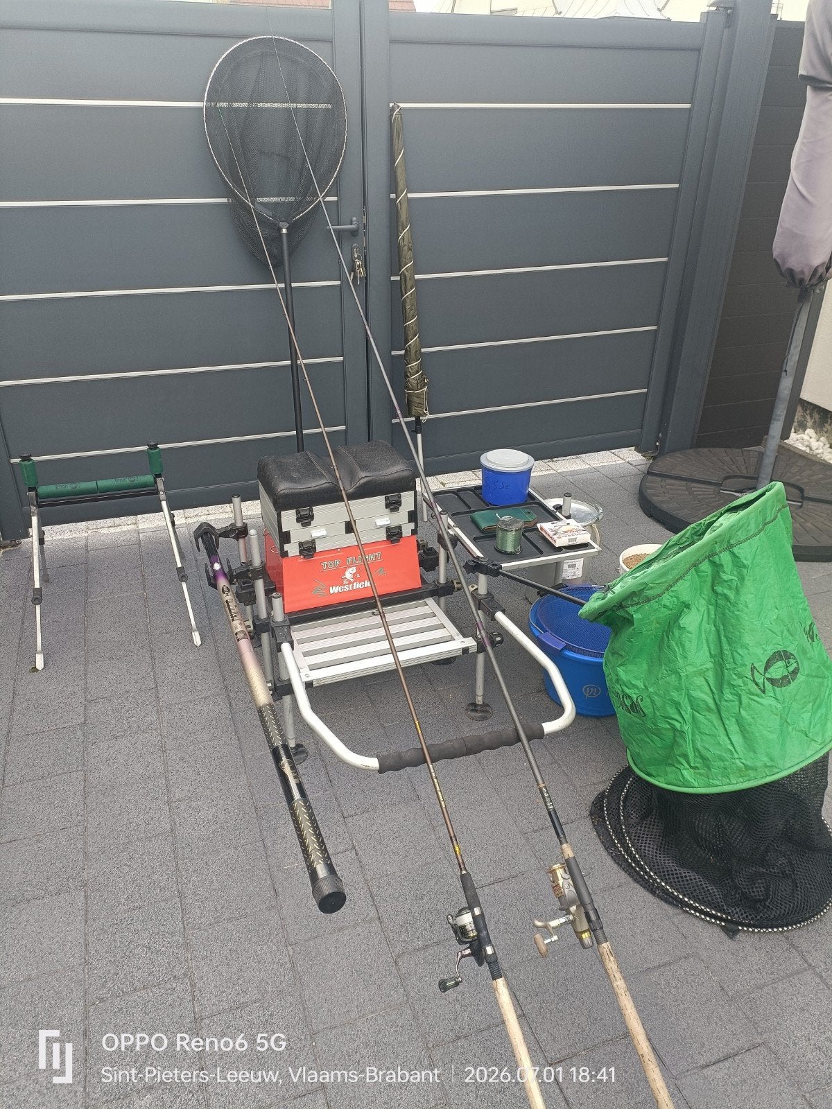 Petit lot de matériel de pêche à la carpe, Enlèvement