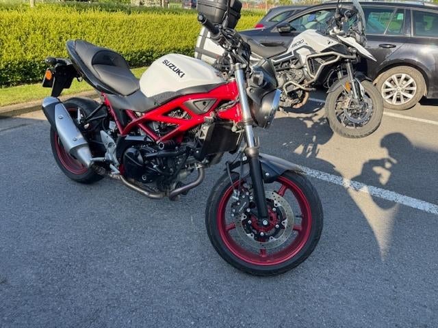 Suzuki SV650 de 2022 avec peu de km, Motos, Motos | Suzuki, Permis Moto A, Occasion, Plus de 35 kW, 2 cylindres