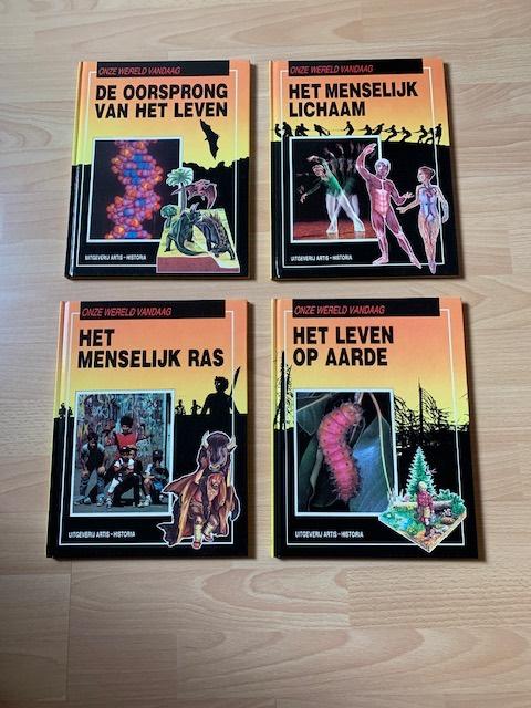 Onze wereld vandaag - 4 boeken, Boeken, Ophalen of Verzenden, Gelezen