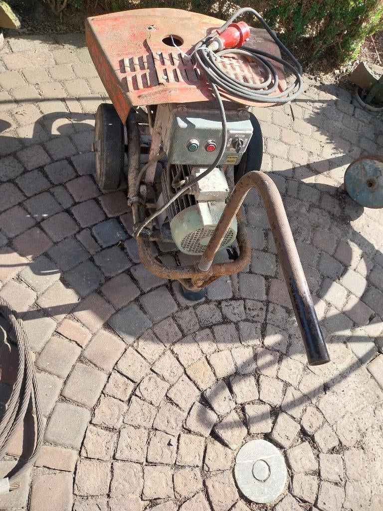 compressors, Doe-het-zelf en Bouw, Minder dan 25 liter, Ophalen, Gebruikt, 10 bar of meer