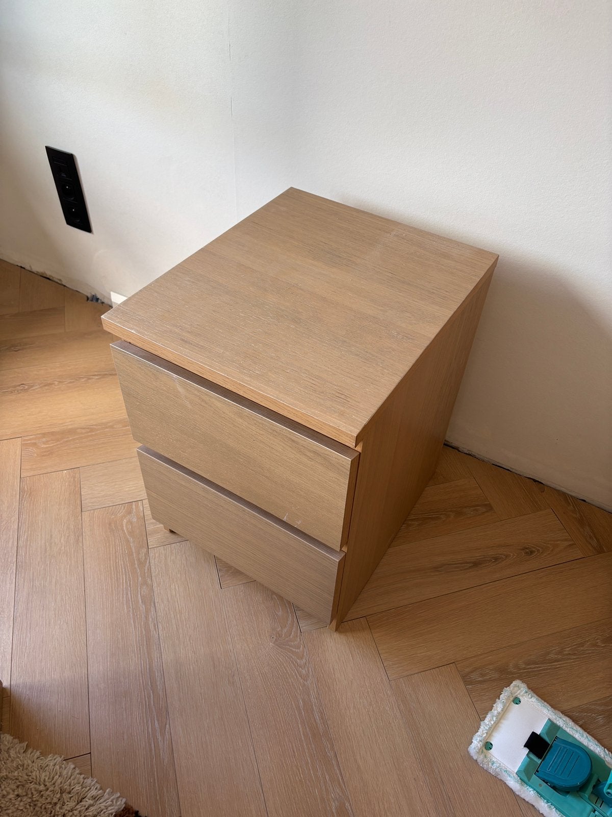 Nachtkast Ikea STORKLINTA, Huis en Inrichting, Slaapkamer | Nachtkastjes, Ophalen, Zo goed als nieuw