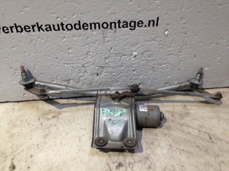 RUITENWISSER MECH + MOTOR Ford Fiesta 4 (96-fg-17504-ab), Gebruikt, Henry-Ford-Straße  1
50735  Köln, DE, Ford-Werke GmbH, Kunden@ford.com