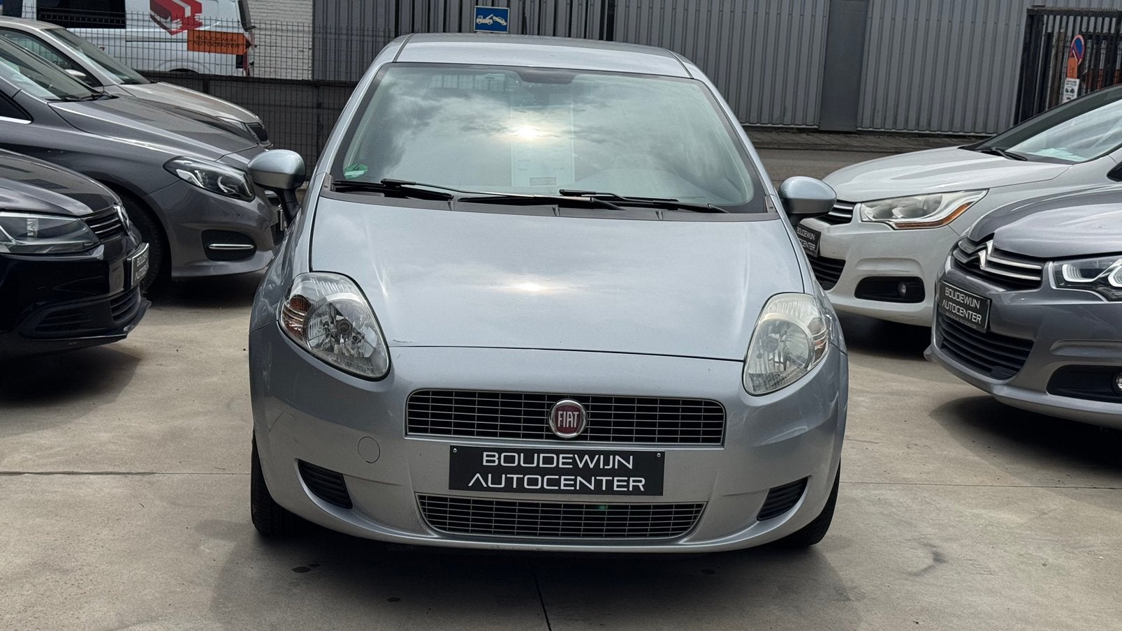 Fiat Punto 1.4Benzine 2008 156.xxxkm GEKEURD voor Verkoop!, Autos, Fiat, Argent ou Gris, Achat, Entreprise, Garantie prolongée