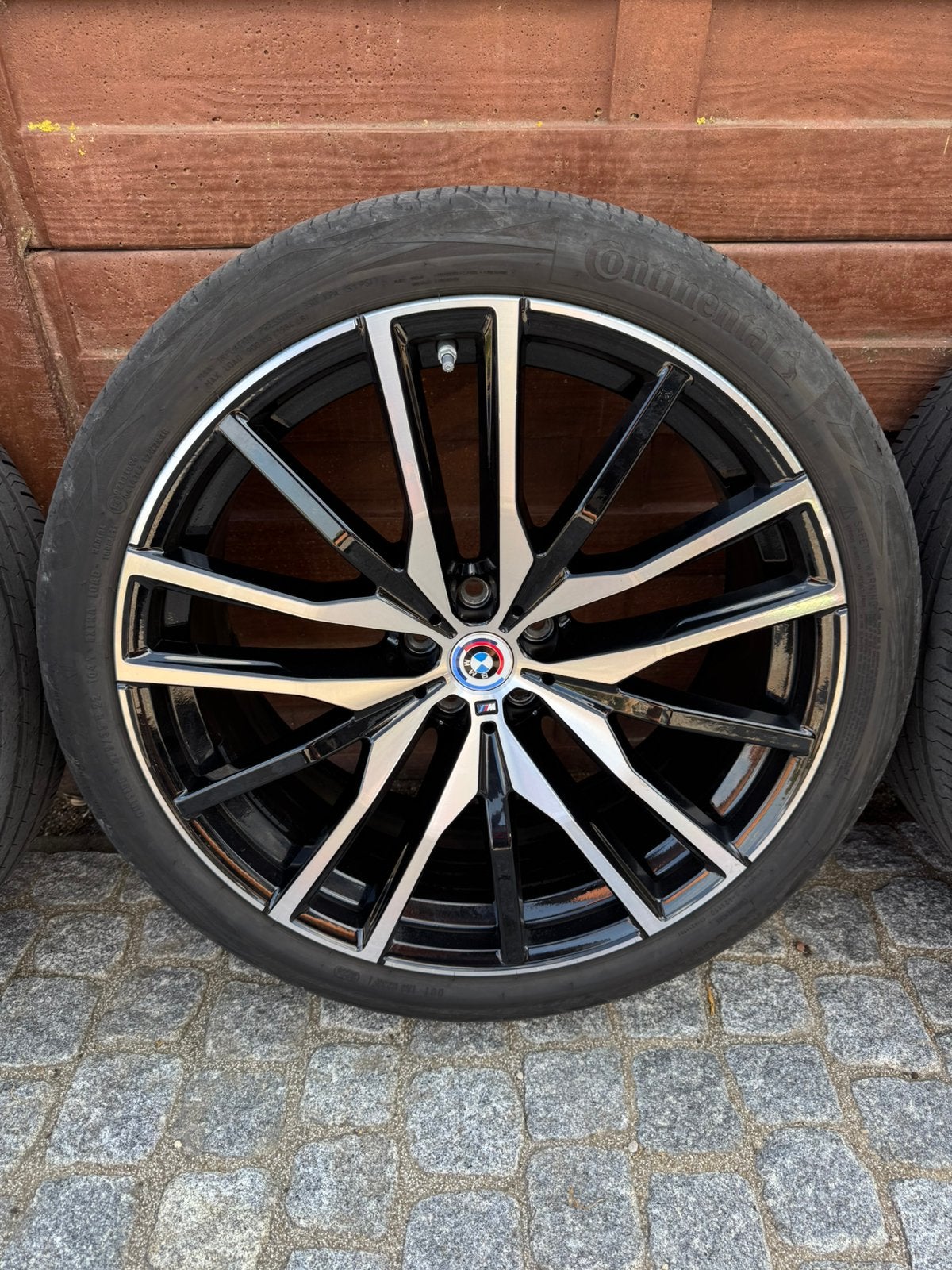 Ensemble d'origine BMW style 742M de 22 “ en bon état !, Autos : Pièces & Accessoires, Pneus et Jantes, Véhicule de tourisme, Autres dimensions