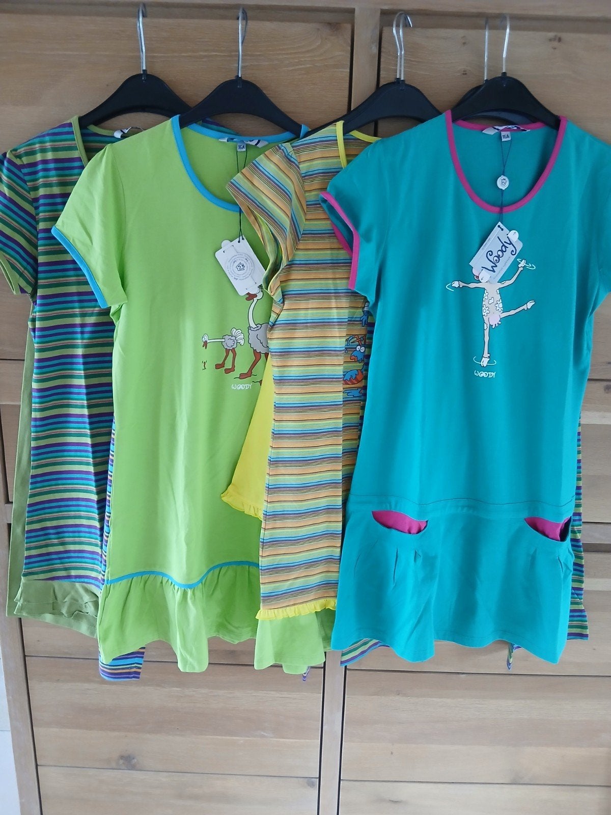 woody pyjama nieuw maat 176 aan 18 € per stuk of 60 € voor 4, Enfants & Bébés, Neuf, Enlèvement ou Envoi, Vêtements de nuit ou Sous-vêtements