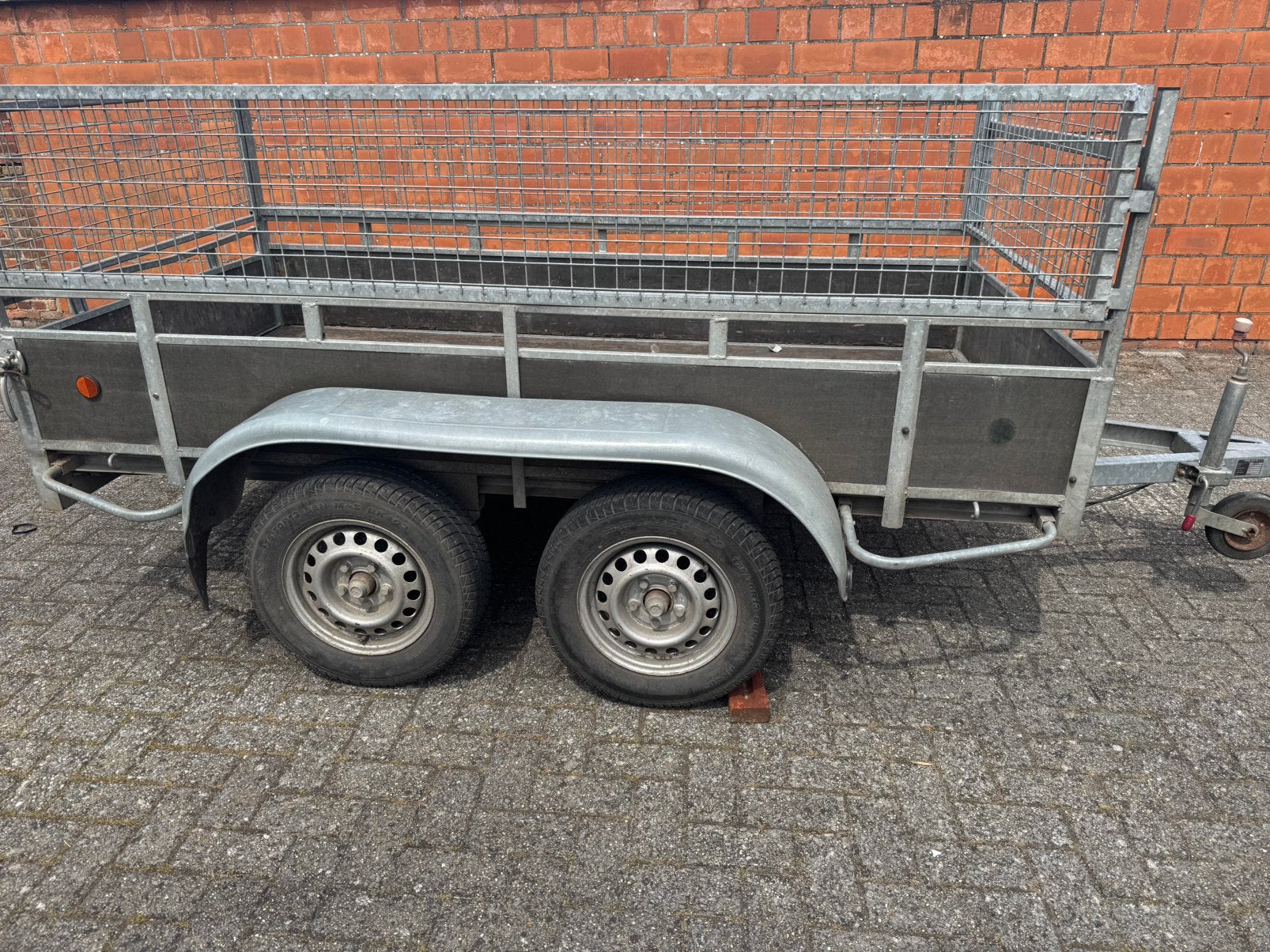 Aanhangwagen dubbel as met loofrekken, Enlèvement, Comme neuf