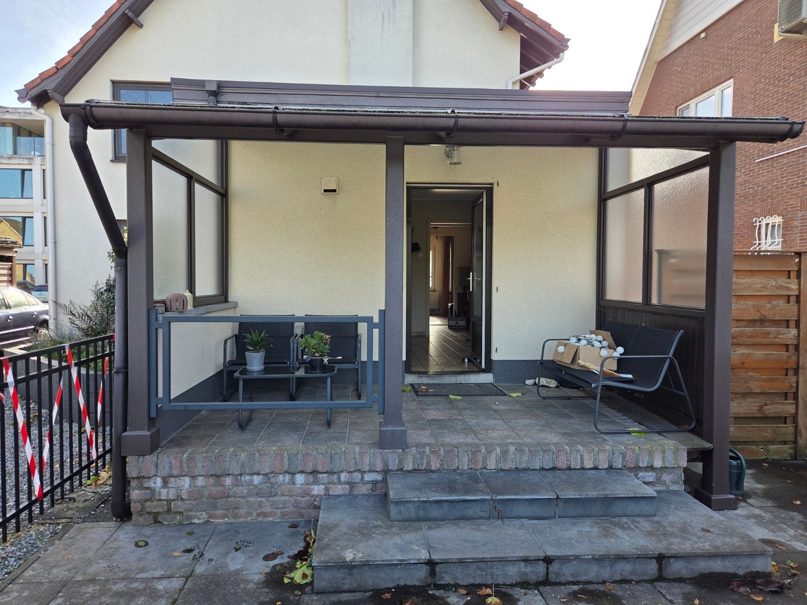Afdak, Jardin & Terrasse, Enlèvement