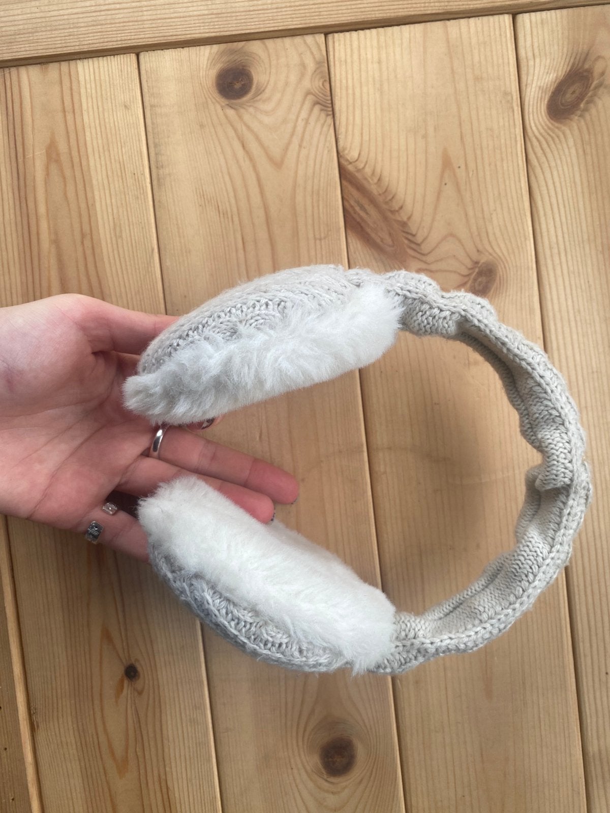 Oorwarmers, Kleding | Dames, Mutsen, Sjaals en Handschoenen, Ophalen of Verzenden, Zo goed als nieuw