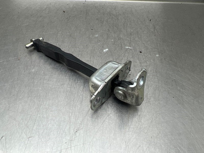 MECANISME DE VEROUILLAGE PORTE AVANT DROITE Pixo (D31S), Dhr. M. Roggen, Stadsweg 37 37
9917 PV  WIRDUM GR., NL, Avant, Nissan