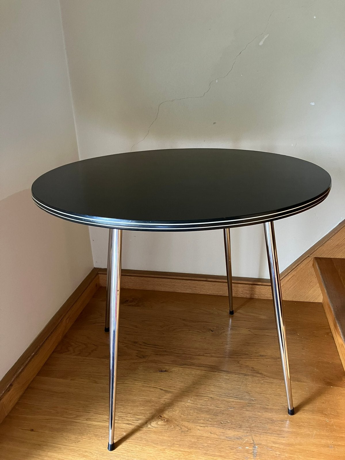 Vintage bijzettafel, Ophalen, Metaal of Aluminium, Rond, 55 tot 75 cm
