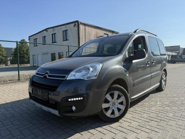 Citroën Berlingo 1.2 Benzine | Trekhaak | 5 zit | 1 JAAR GA, Autos, Citroën, Achat, 1295 kg, Entreprise, Boîte manuelle