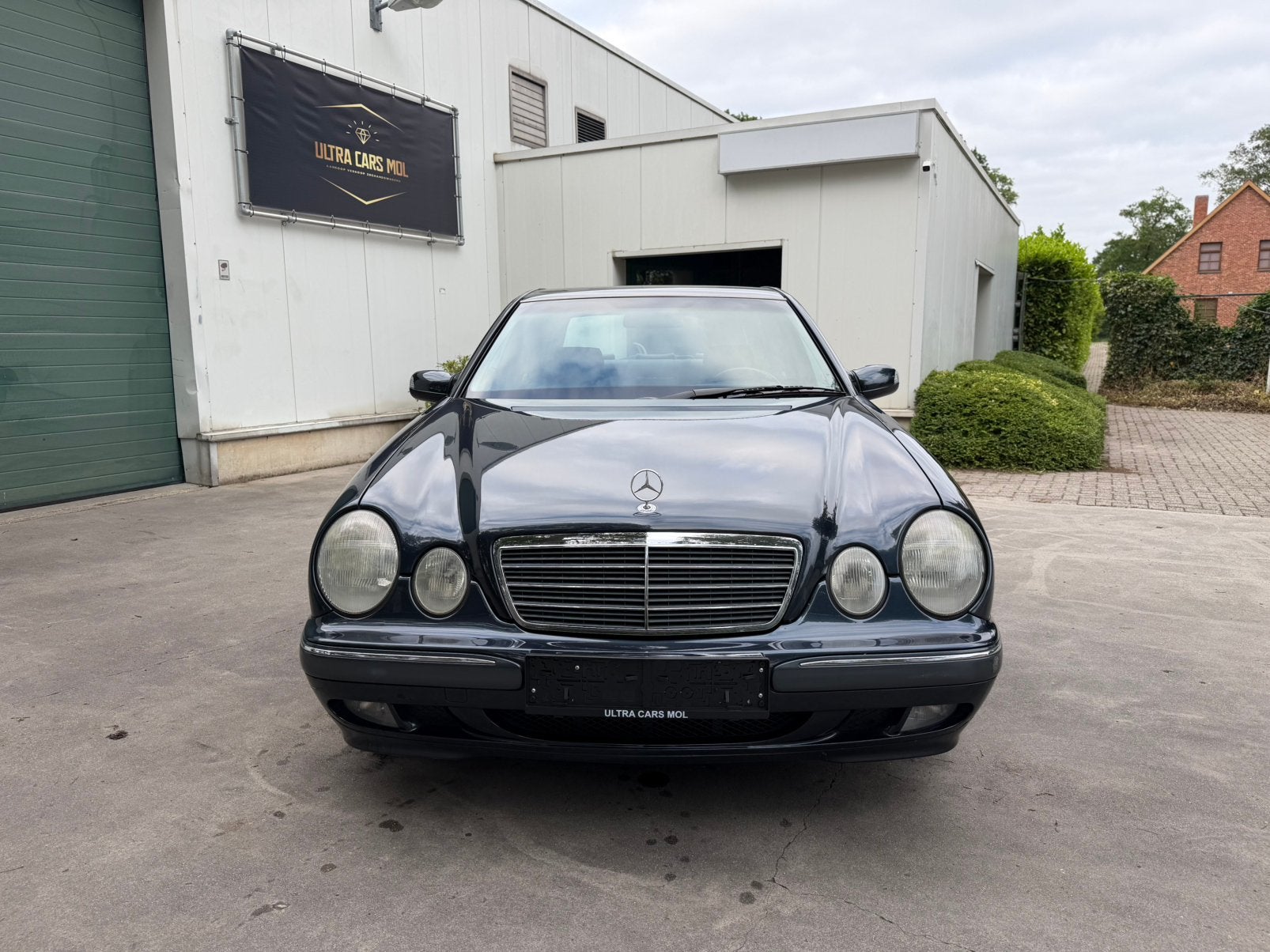 Mercedes E220 CDI W210/1ste Eigenaar/Facelift/GEKEURD, Auto's, Leder, Bedrijf, Automatische klimaatregeling, https://public.car-pass.be/vhr/7c5678f7-dfd0-4618-8a0d-224bc78a8896