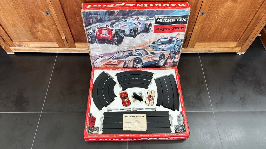 Vintage Marklìn Sprint racebaan 1409, rode en witte Porsches, Zelf te bouwen, Elektrisch, Ophalen, Overige merken