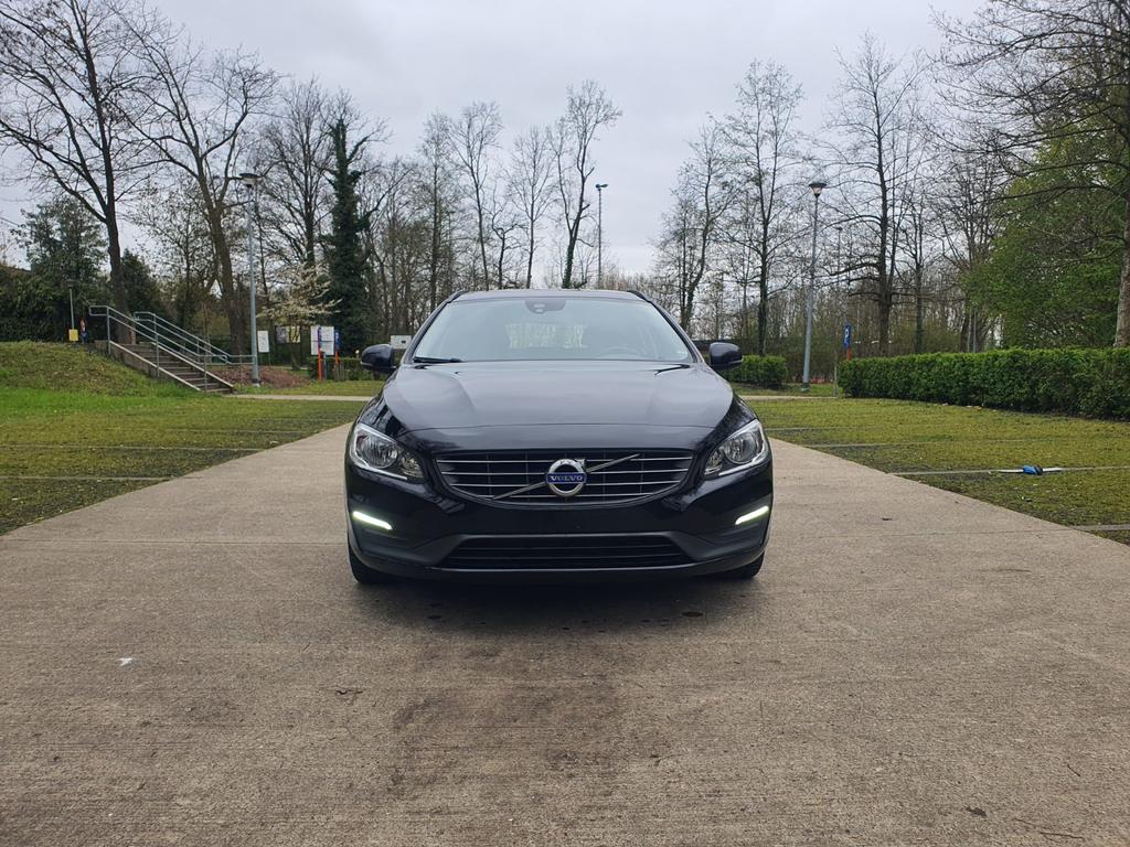 Volvo V60 2.0 D4 Bj.2015 Met 271.000 km. Euro 6 !!, Autos, Volvo, Cuir, Achat, Euro 6, Entreprise