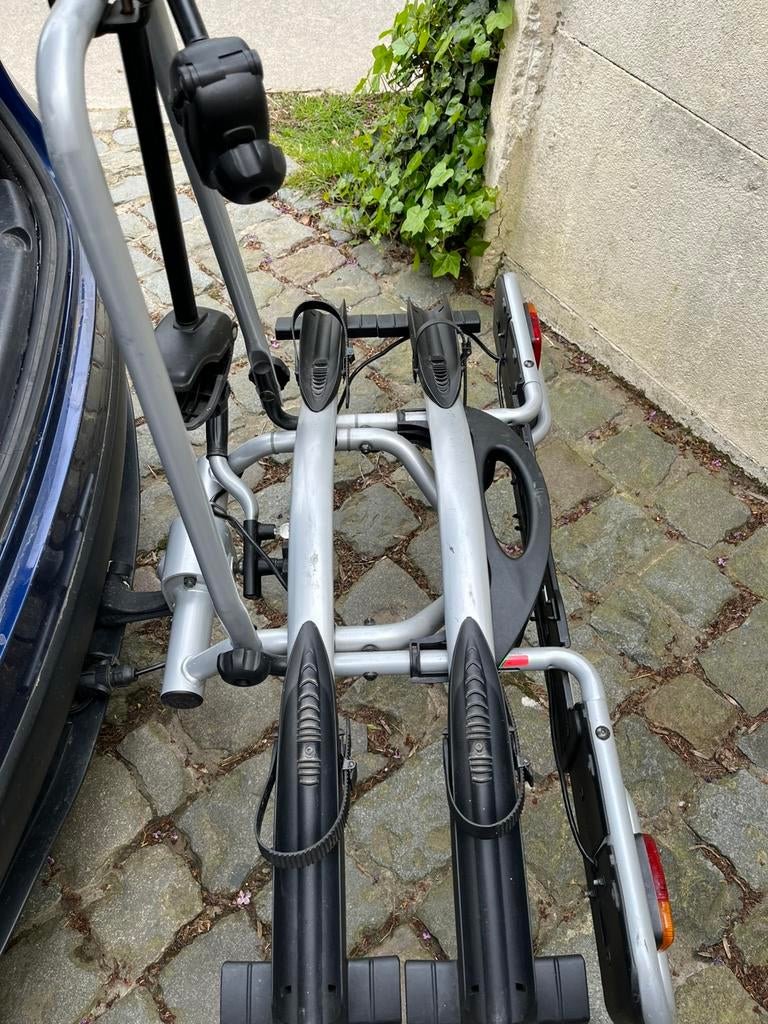 Porte-vélos Thule, Support d'attelage, 2 vélos, Pneus larges, Enlèvement