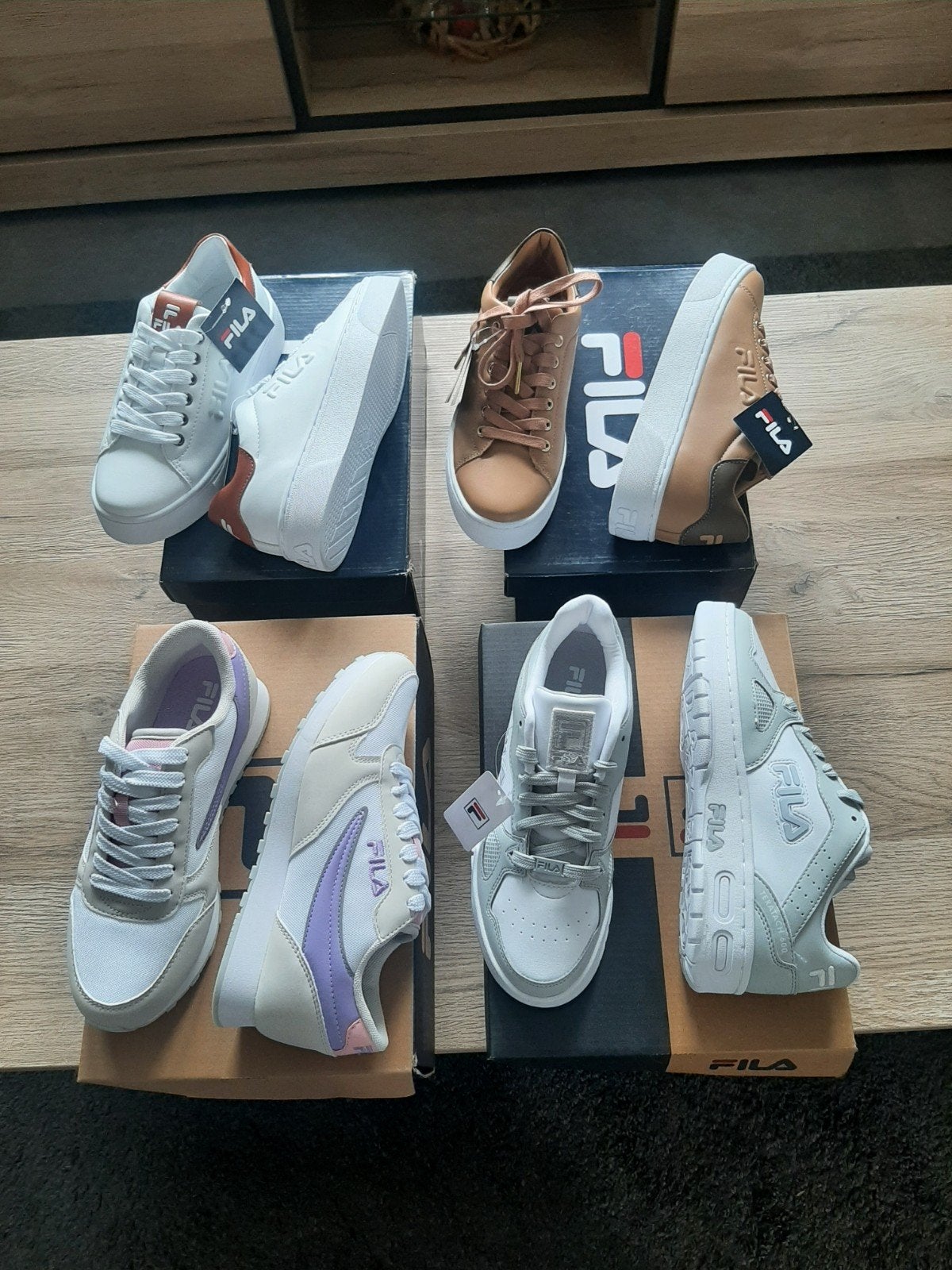 4 paar nieuwe sneakers Fila maat 36, Kleding | Dames, Schoenen, Sneakers, Ophalen