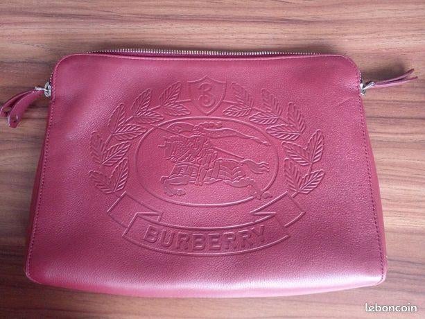 Pochette Burberry en cuir rouge bordeaux, Rouge, Autres marques, Cuir, Comme neuf