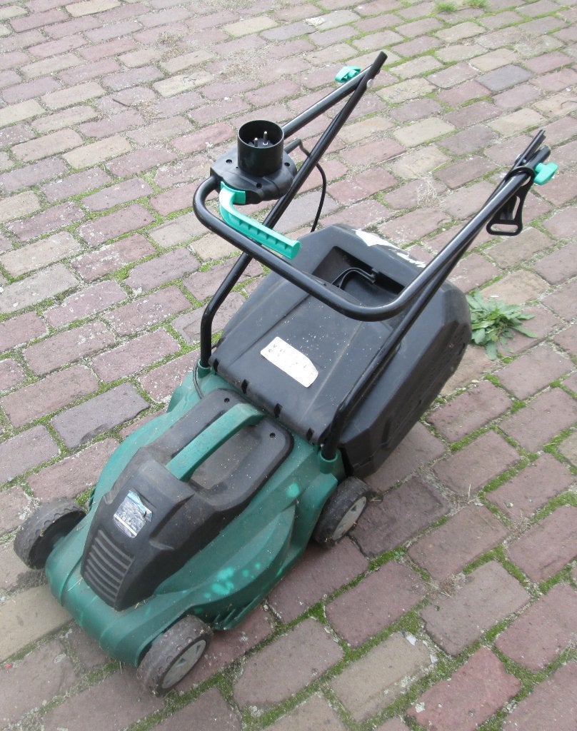 Tondeuse à gazon Prima, Powerplus, 900 W, Jardin & Terrasse, Enlèvement ou Envoi, Comme neuf, 30 à 39 cm, Bac de ramassage