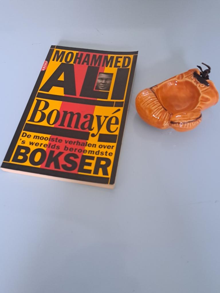 Mohammed Ali boek & Keramiek bokshandschoen asbak, Ophalen of Verzenden