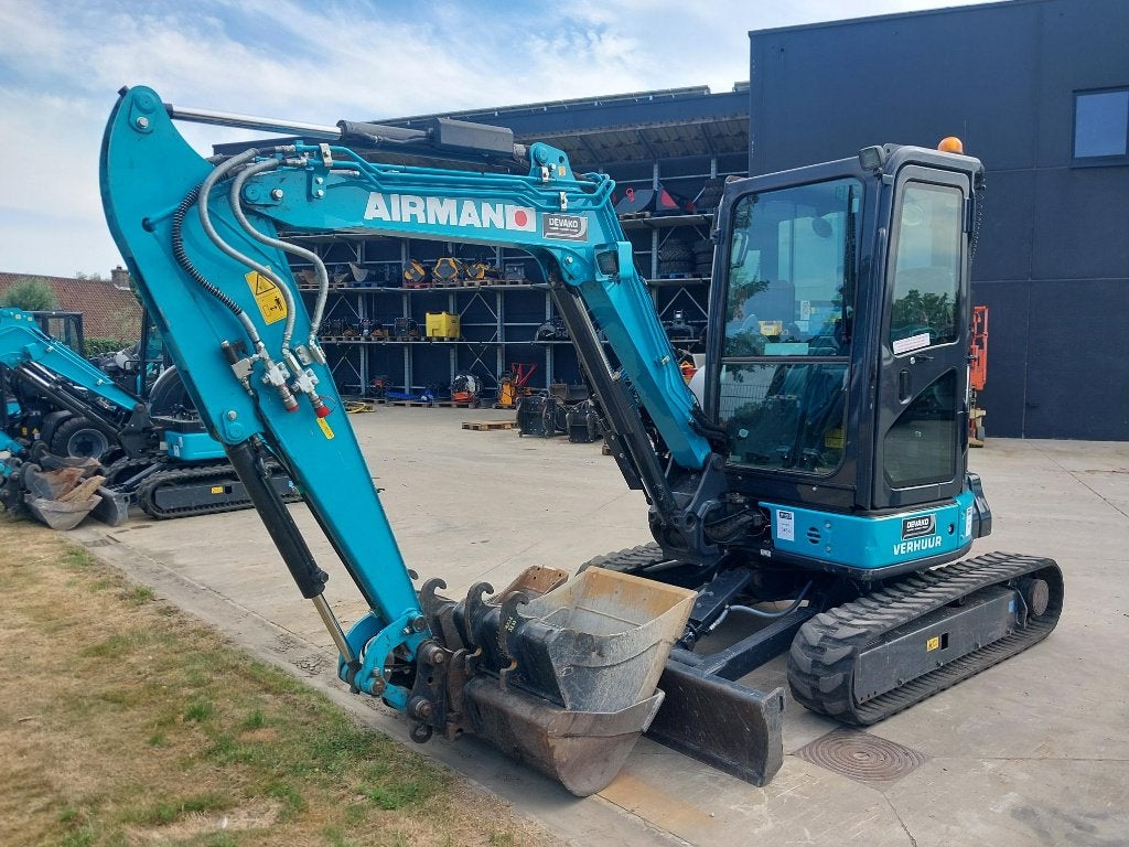Airman AX38U-7 (4T)  Full-option (bj 2024 - ca. 800u), Zakelijke goederen, Machines en Bouw | Kranen en Graafmachines, Ophalen