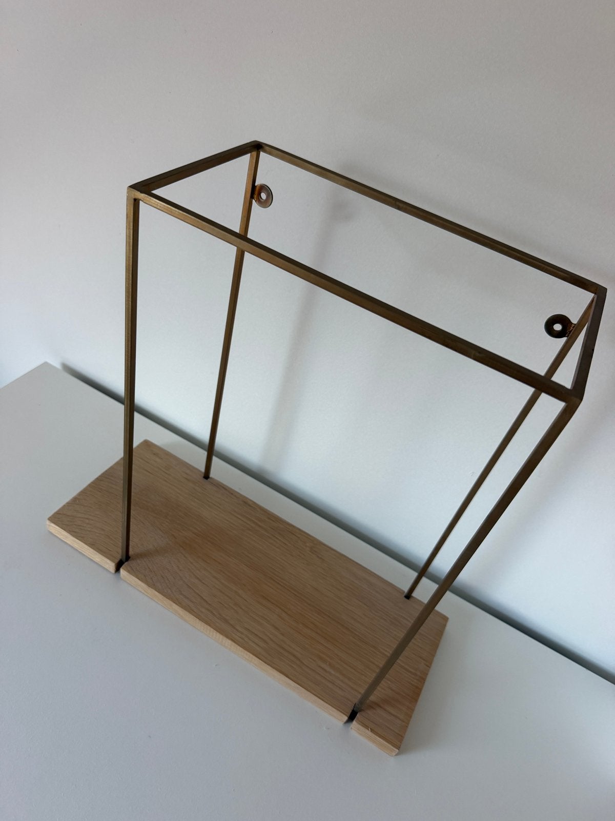 Serax wandrek / displayrek – hout & messing, Huis en Inrichting, Ophalen, Nieuw, Minder dan 150 cm, Minder dan 25 cm