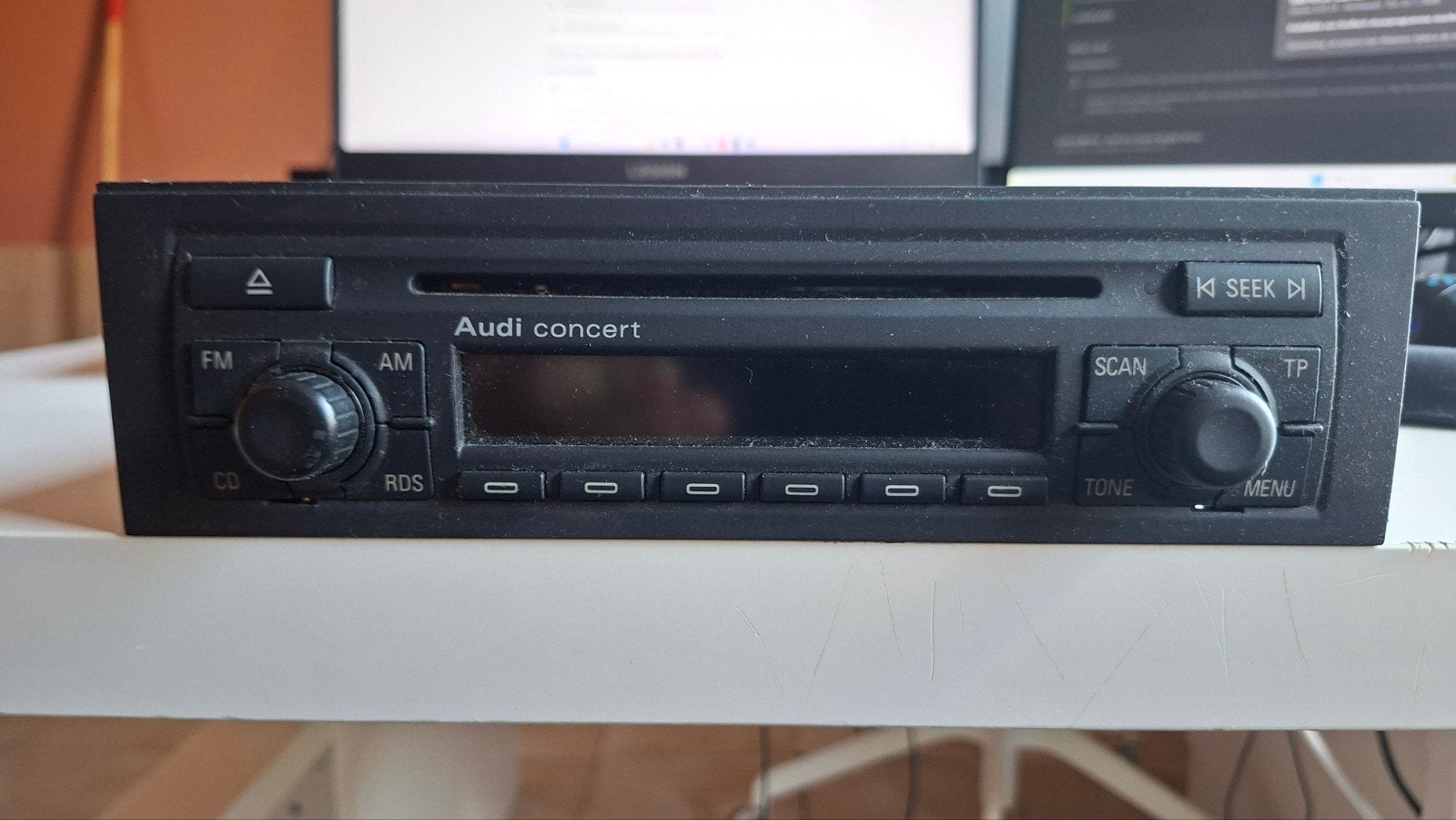 Originele radio Audi, Enlèvement