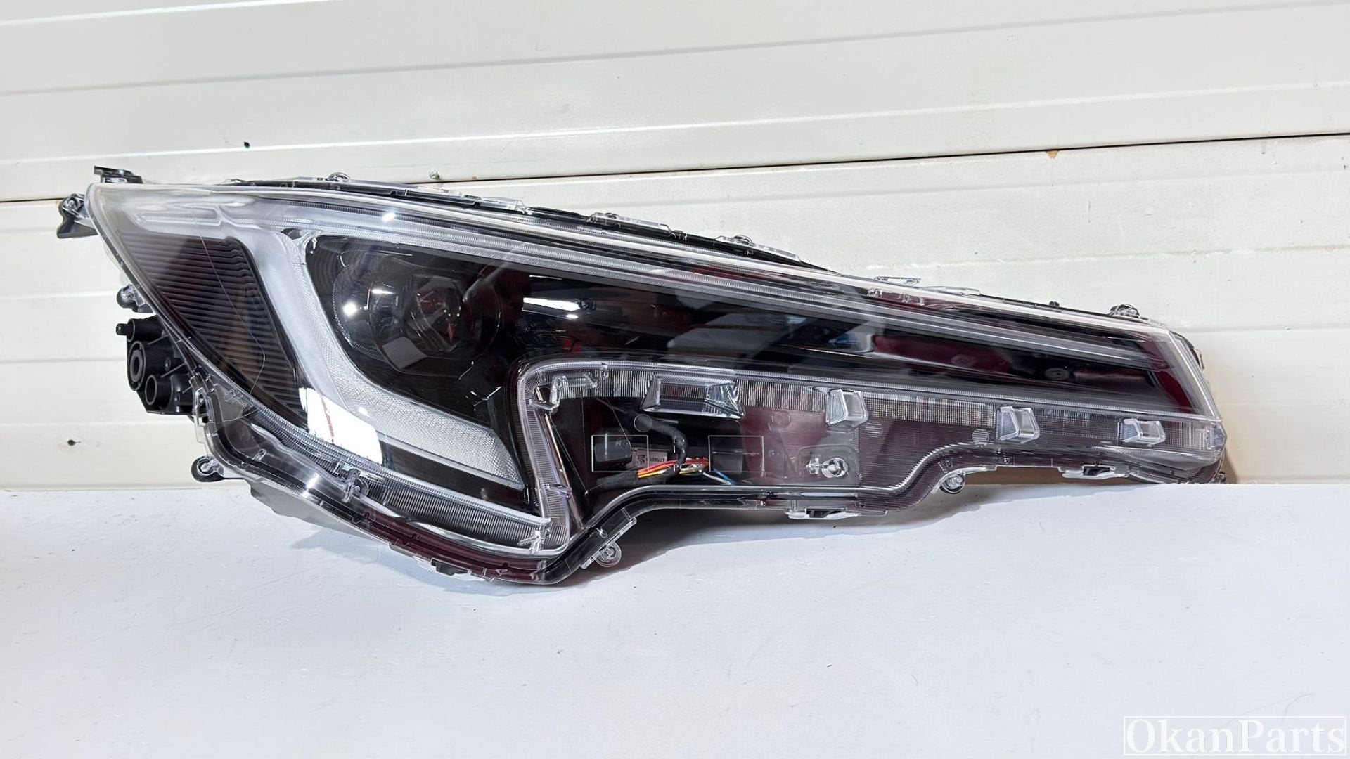 Phare avant droit LED Suzuki Swace 81110-02X10, Neuf, Info@suzuki.co.jp, Takatsuka-cho, Chuo-ku 300
432-8611  Hamamatsu, Suzuki Motor Corporation