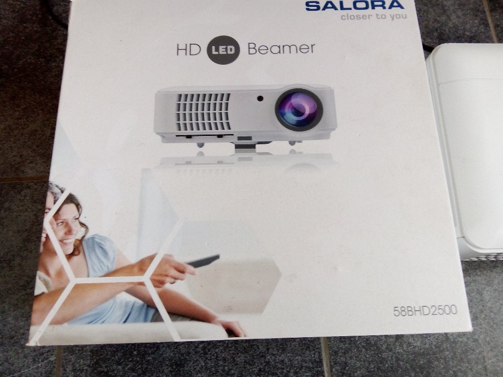 beamer salora bhd2500met scherm, Ophalen, LED, Salora, Zo goed als nieuw