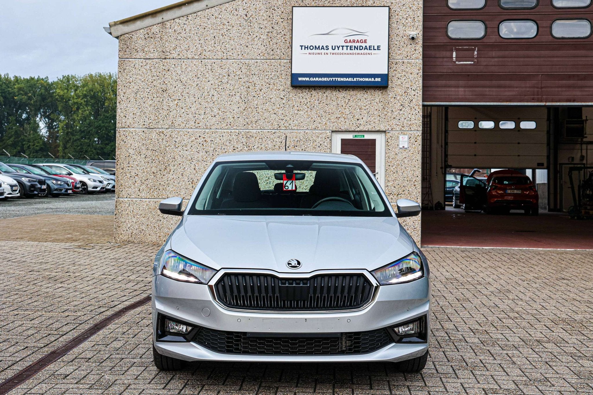 Skoda Fabia ACHTERUITRIJCAMERA*NAVIGATIE*PARKEERSENSOREN-VOO, Autos, Argent ou Gris, Entreprise, 116 ch, Noir