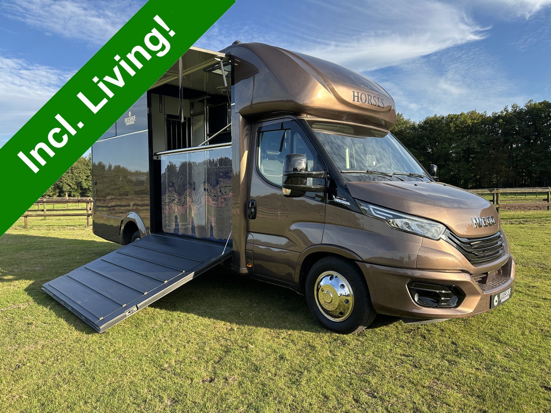 Iveco Daily 2-paards paardenvrachtwagen LIVING 3.0l 180PK Au, Animaux & Accessoires, Info@hulshof-trading.nl, Utilisé, Harskamperweg 60
3774JR  KOOTWIJKERBROEK, NL