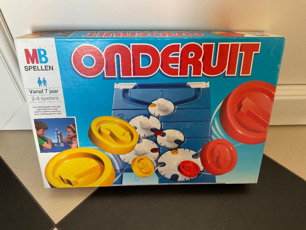 Vintage gezelschapsspel Onderuit 100% compleet, Ophalen of Verzenden, Gebruikt, MB spelen