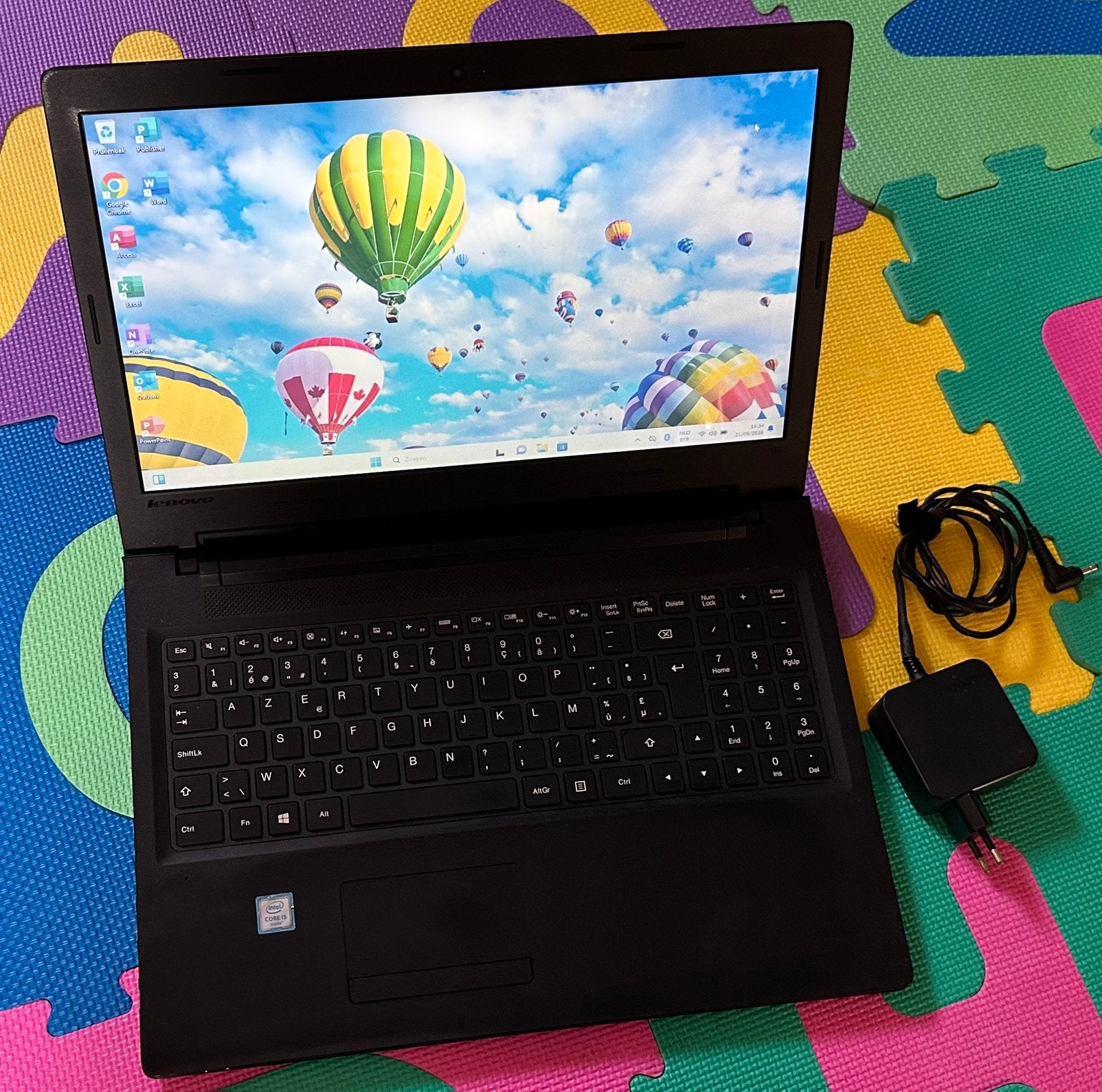 15.6”Lenovo/ i5-5200U/8gb ram/128gb ssd/Win 11/Office/, Computers en Software, Ophalen, Zo goed als nieuw