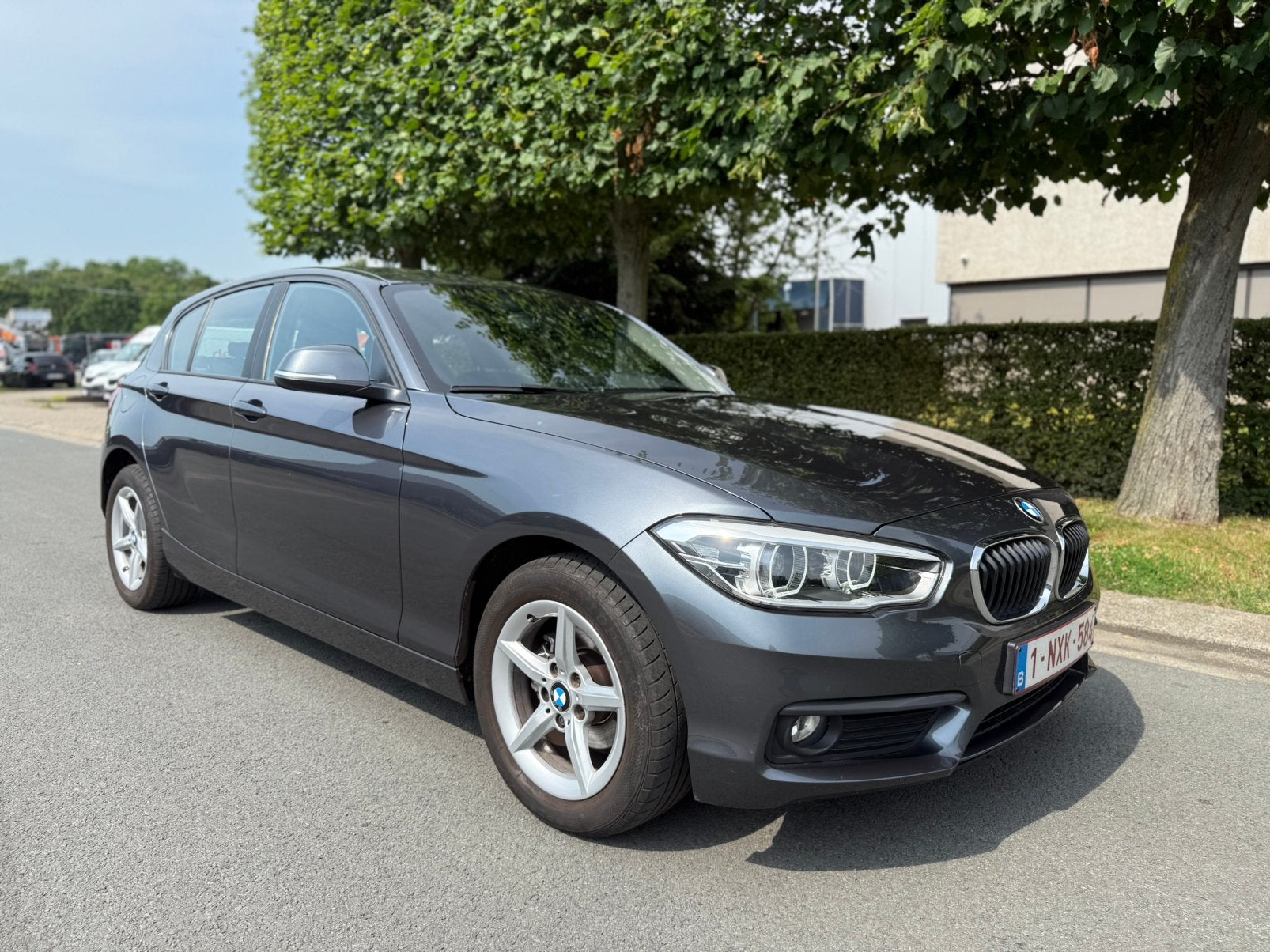 Bmw 118i Advantage met slechts 33000km, Auto's, Zwart, https://public.car-pass.be/vhr/0b18d4a8-81e8-41d3-a98a-bdb66ad66927, Bedrijf