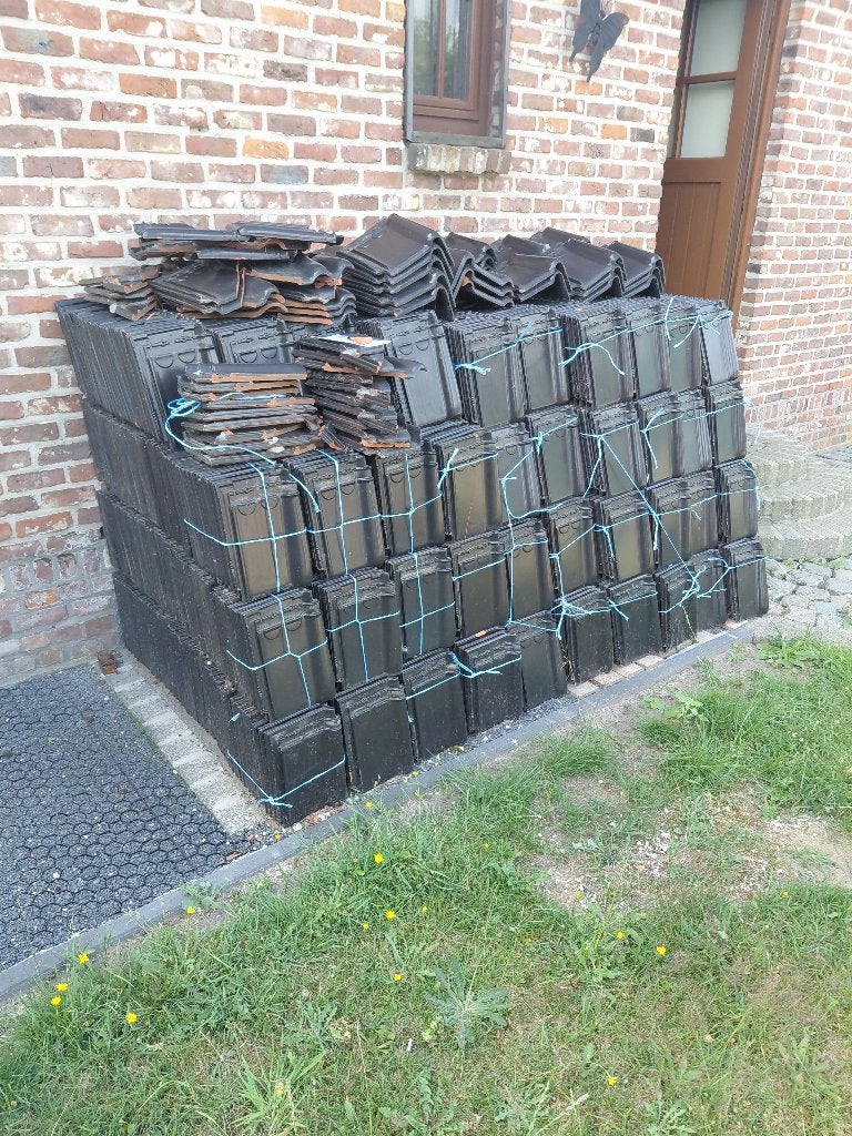 Dakpannen, Doe-het-zelf en Bouw, Dakpannen en Dakbedekking, Ophalen, Steen of Klei, Zwart, Zo goed als nieuw