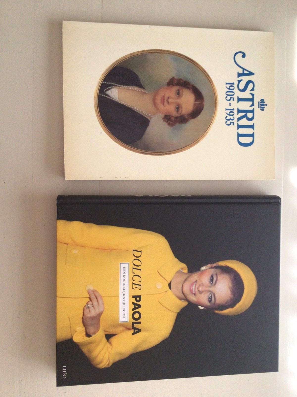 Lot van boeken Belgisch koningshuis, 15 stuks, Boeken, Ophalen of Verzenden, Zo goed als nieuw