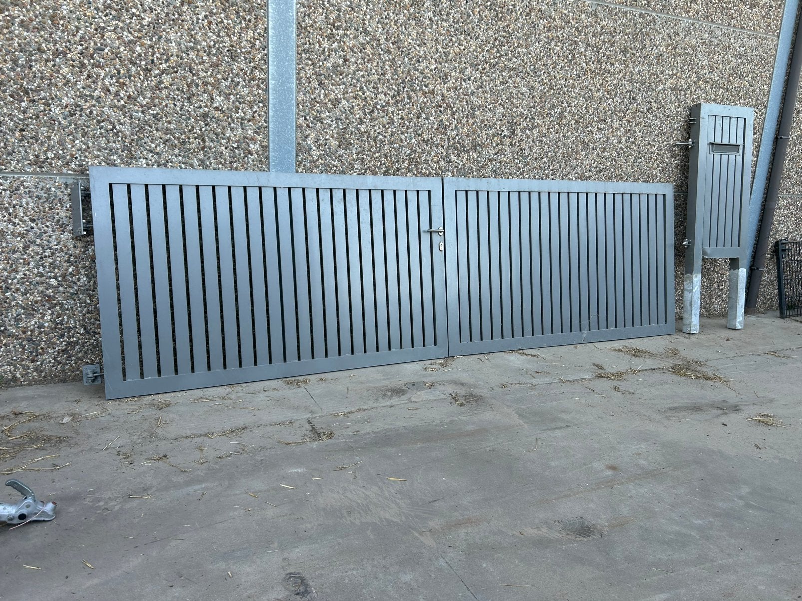 ALUMINIUM POORT COMPLEET MET BRIEVENBUSCONSOLE, Tuin en Terras, Ophalen, Gebruikt, Aluminium
