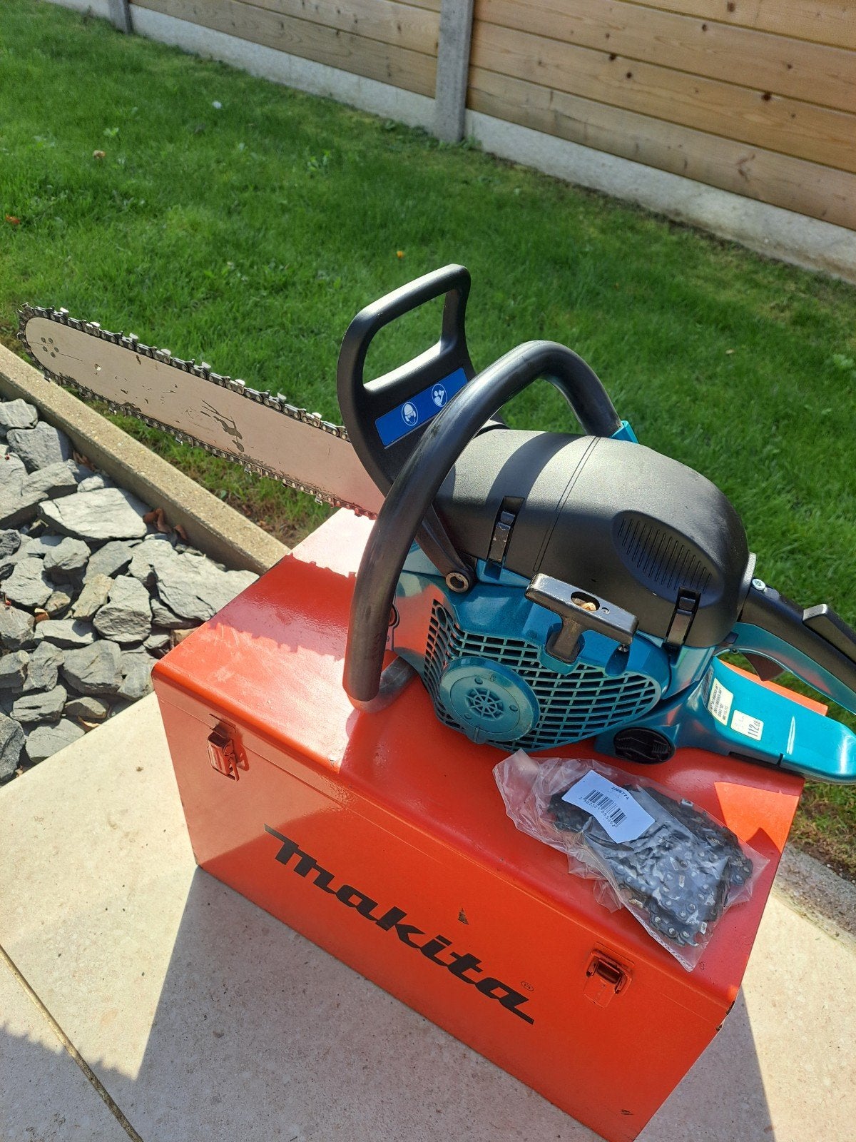 Makita DCS5000 benzine kettingzaag in prima staat., Ophalen, Zo goed als nieuw, Boomzaag, Makita