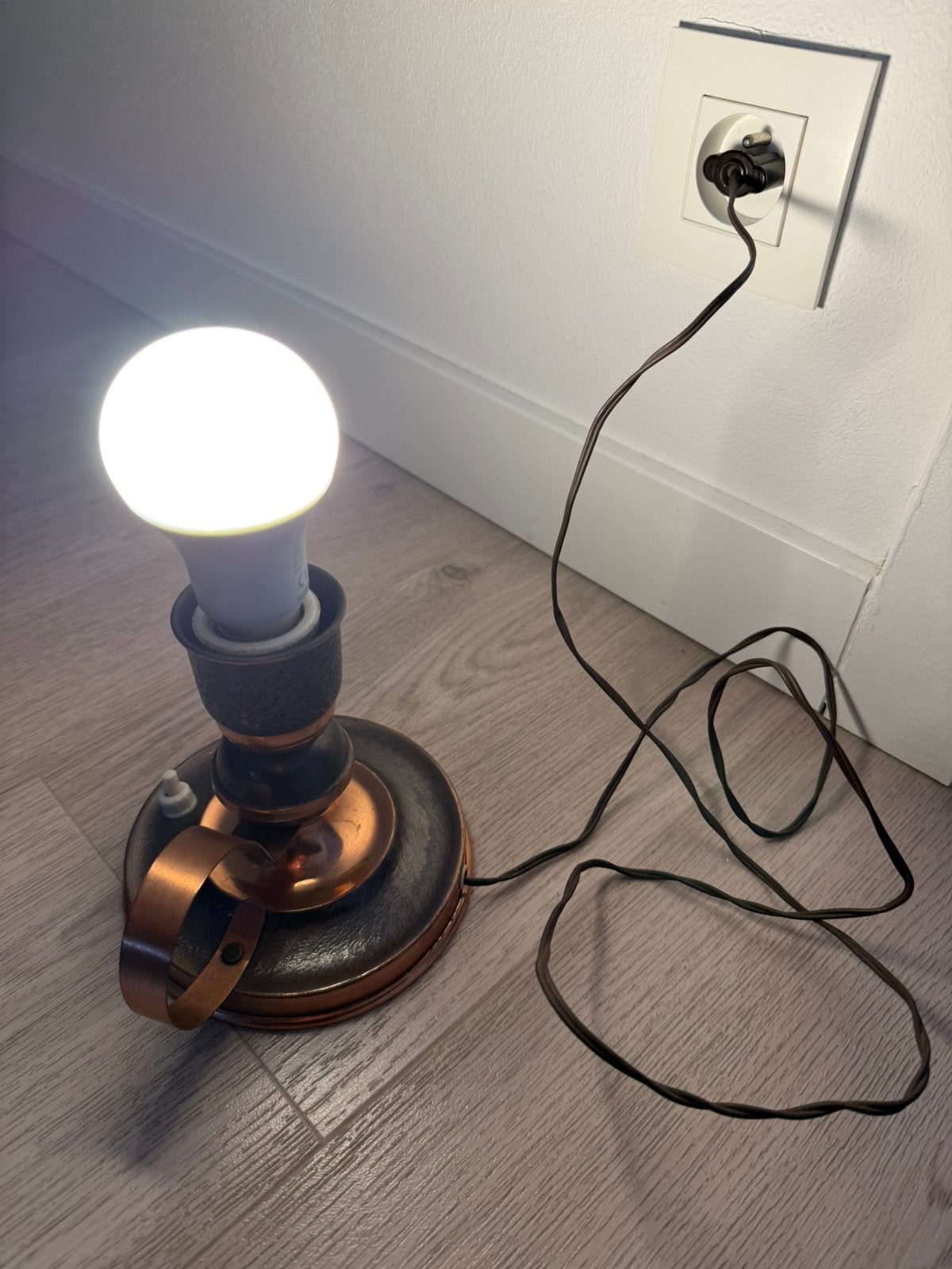 Koperen lamp in de vorm van een kandelaar, Antiek en Kunst, Ophalen of Verzenden